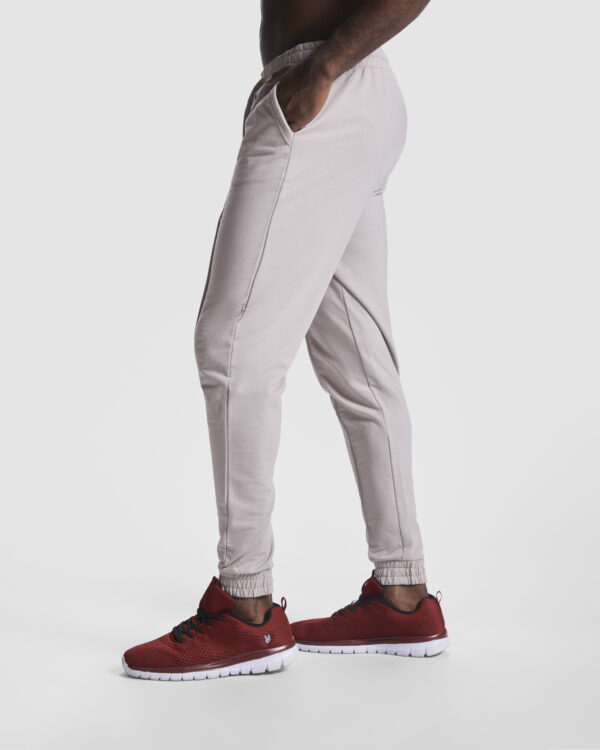 LEVI - Image 4