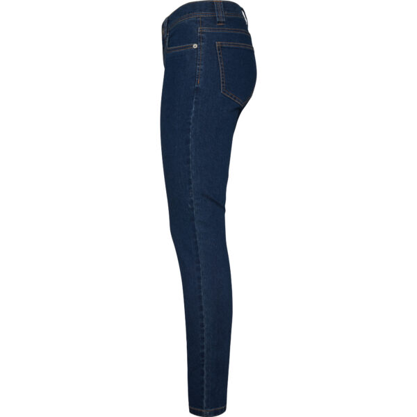 BROCK WOMAN - Image 7